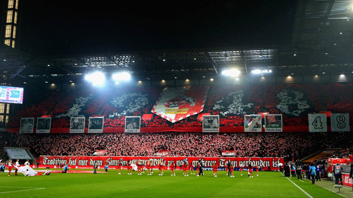 Der 1. FC Köln feiert am Samstag im Topspiel seinen 68. Geburtstag, und das erste Geschenk machen die Fans mit einer eindrucksvollen Choreographie