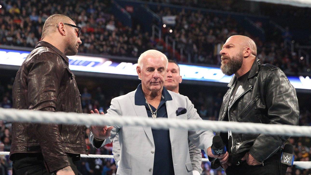 WWE: Batista reizt Triple H