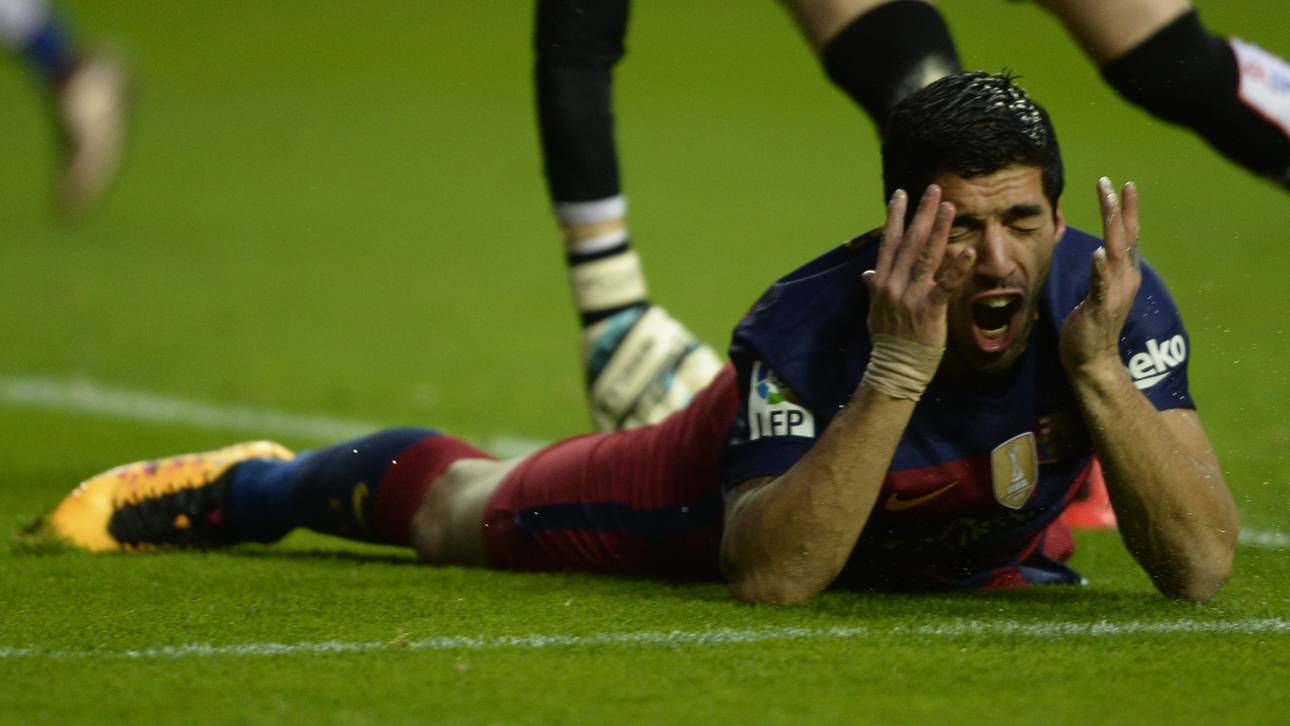 Suarez versagt ohne Messis Elfer-Hilfe