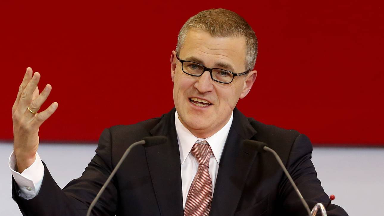 Gehälter: Dreesen widerspricht Toni