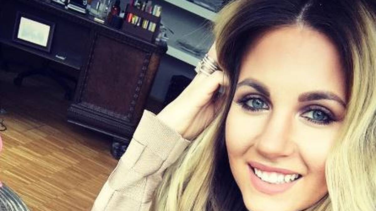 Vor dem Abflug zum Pokalfinale nach Berlin ist noch ein schnelles Selfie drin