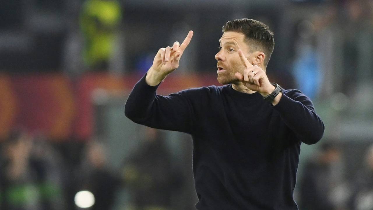 Bayer Leverkusen: Simon Rolfes über Trainer Xabi Alonso und die Sommer-Transfers