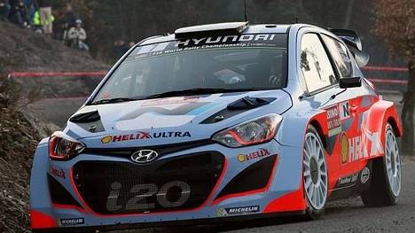 Ab Sardinien wird Hayden Paddon einen Hyundai i20 WRC fahren