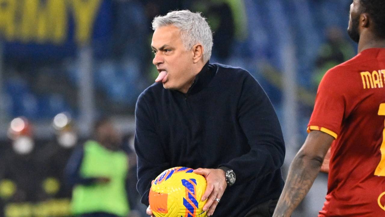 Serie A: José Mourinho von der AS Rom flippt aus und sieht rot