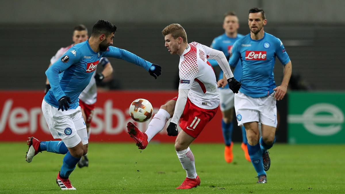 TIMO WERNER (bis 85.): Hing weitestgehend in der Luft, musste sich die Bälle teilweise tief in der eigenen Hälfte holen, ließ aber die Durchschlagskraft vermissen. Dass ihm sogar ein falscher Einwurf zurückgepfiffen wurde, passte zu seinem insgesamt blassen Auftritt - SPORT1-Note: 4,5