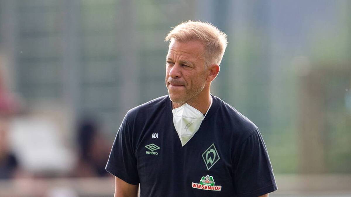 Werder-Trainer Markus Anfang nimmt Flut-Opfer auf