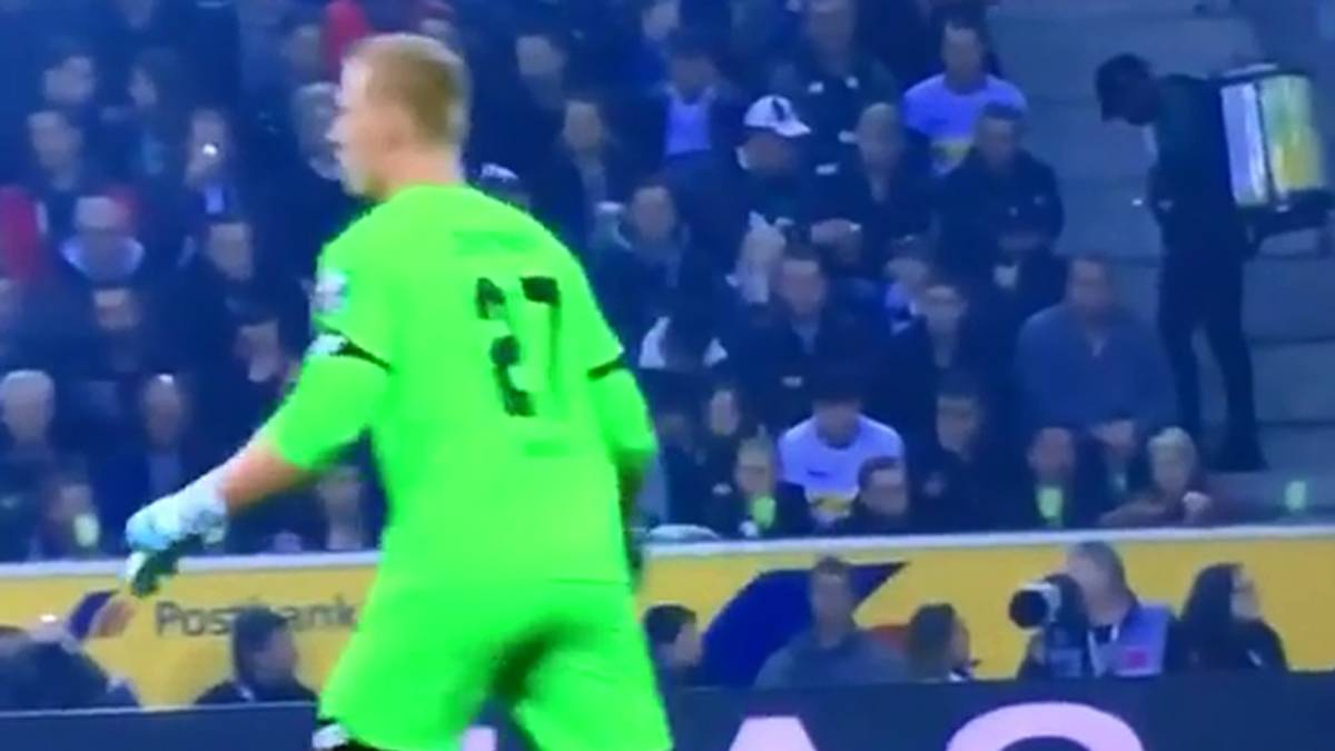 In der 31. Minute schenkt FSV-Torwart Robin Zentner den Gladbacher fast das 1:1. Zentner schlägt im eigenen Strafraum über den Ball und ermöglicht Lars Stindl so beinahe die Chance zum Ausgleich. 