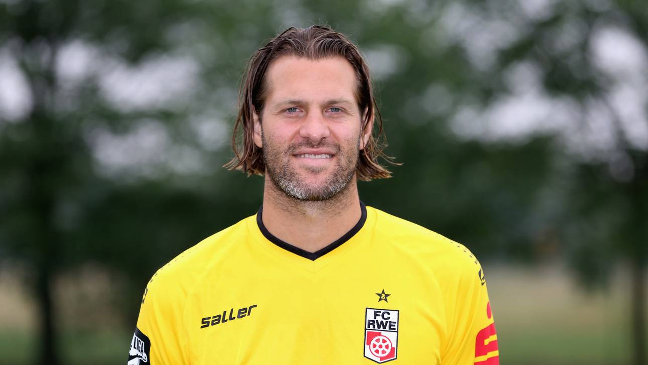 Torwart Kornetzky nach Dresden