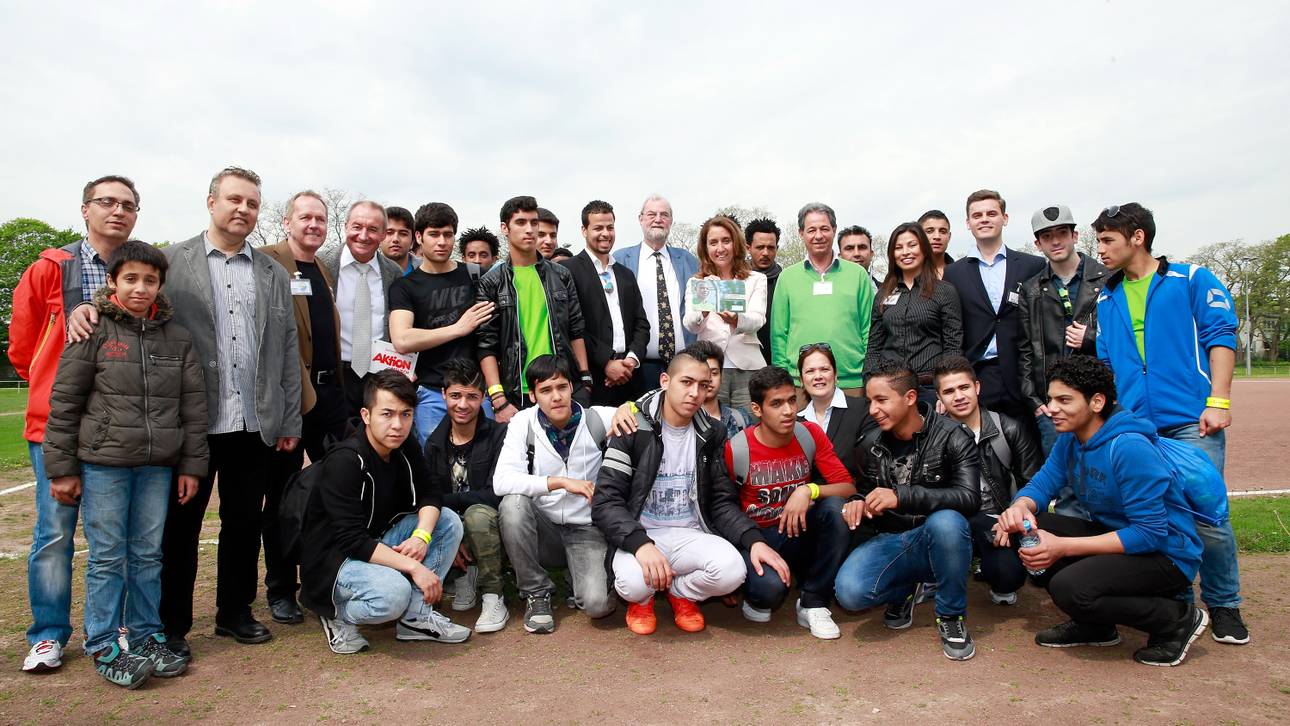 DFB-Flüchtlingsinitiative aufgestockt