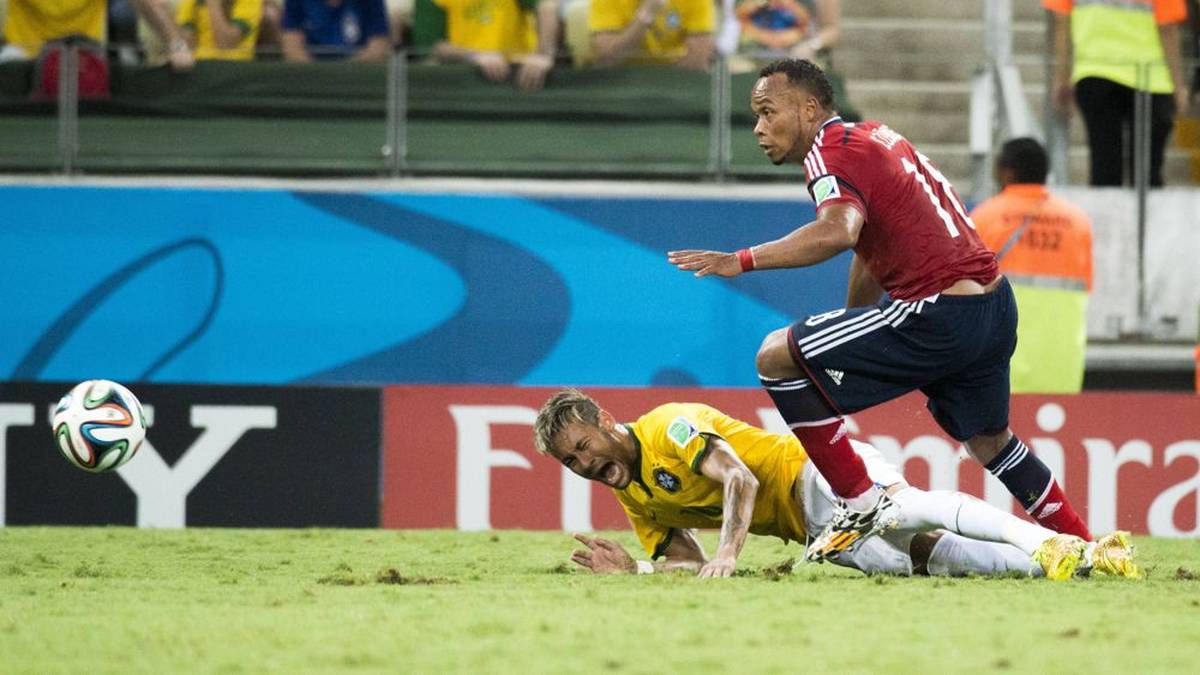 Neymar verletzte sich in WM-Viertelfinale durch die heftige Attacke von Juan Zuniga schwer