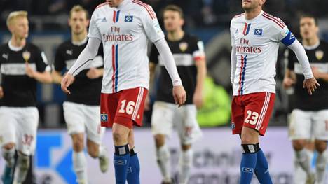 Artjom Rudnevs (l.) und Rafael van der Vaart kassierten mit dem HSV die achte Saisonniederlage.  ZUM DURCHKLICKEN: Die Bilder des 16. Spieltags