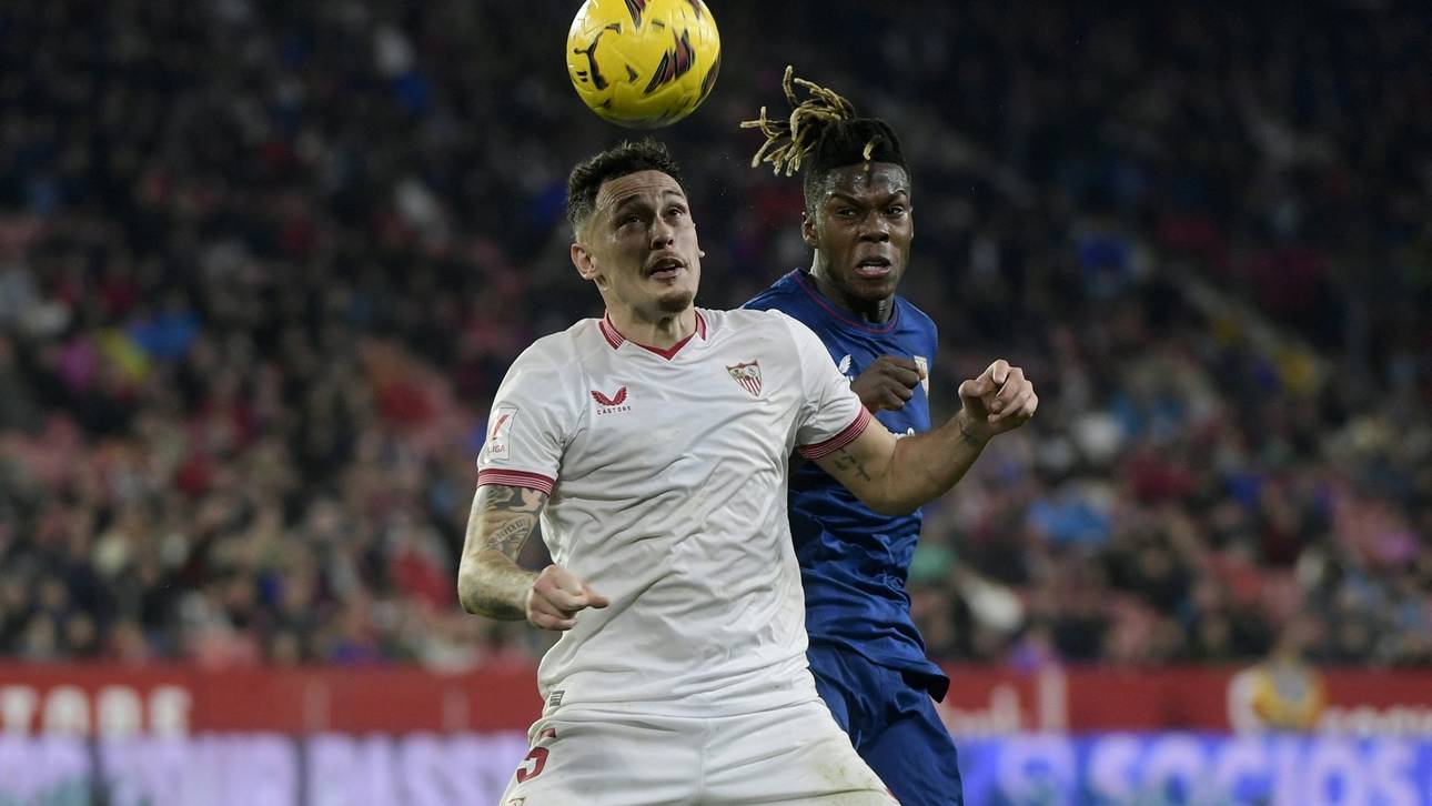 Finger-„Stich“ in Spieler-Po: Eklat bei Sevilla-Spiel