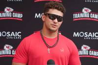 Chiefs-Quarterback und Super-Bowl-MVP Patrick Mahomes spricht über den Leidensweg ohne der begehrten Trophäe, bevor es im September mit der neuen NFL-Saison losgeht.