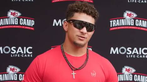 Chiefs-Quarterback und Super-Bowl-MVP Patrick Mahomes spricht über den Leidensweg ohne der begehrten Trophäe, bevor es im September mit der neuen NFL-Saison losgeht.