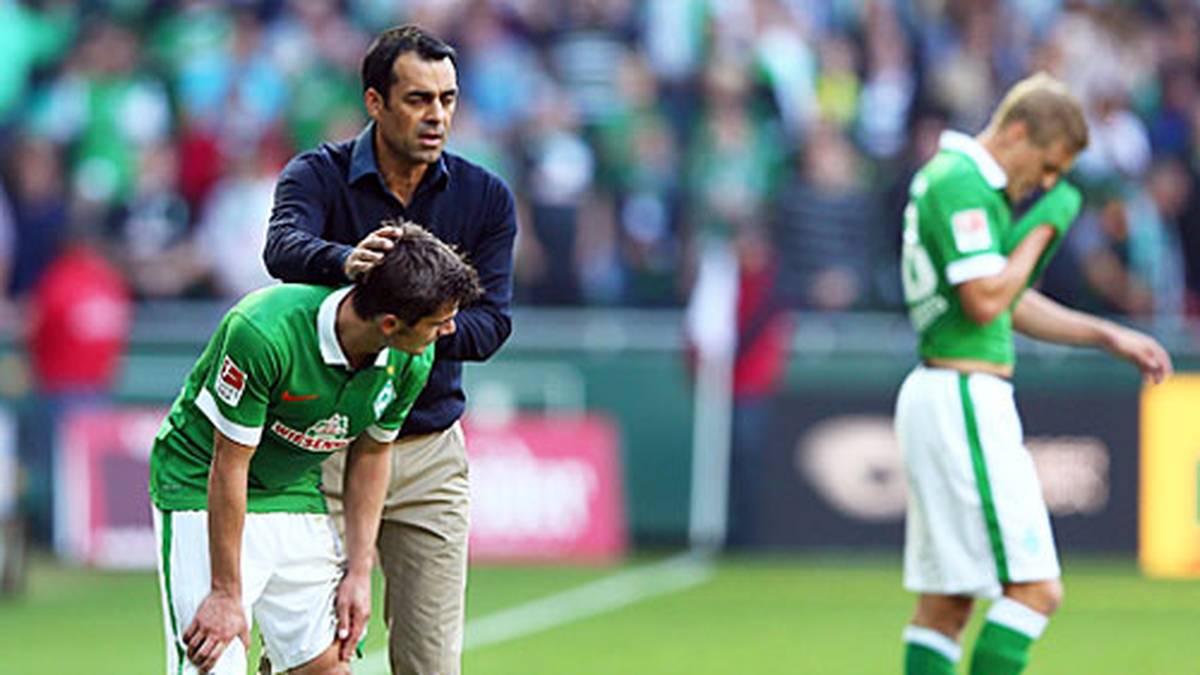 Schießbude der Hinrunde: Werder Bremen kassiert 39 Gegentore in 17 Spielen - mehr als jede andere Mannschaft. Es setzt einige herbe Klatschen darunter am 8. Spieltag ein 0:6 in München. Trainer Robin Dutt bekommt die Defensive nicht in den Griff und muss nach neun Partien gehen. Aber auch unter Viktor Skripnik bleibt Werders Abwehr löchrig