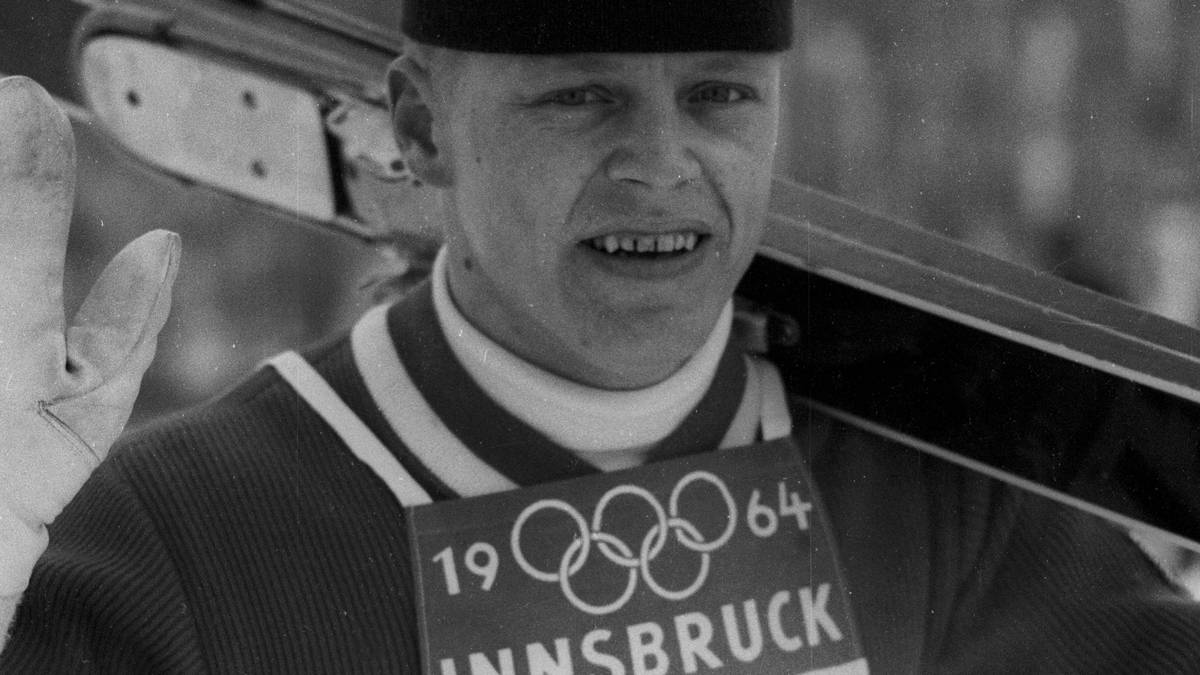 Olympiasieger Veikko Kankkonen schnappt sich in Bischofshofen den Gesamtsieg. Auf Rang zwei folgt mit 3,5 Punkten Rückstand Neuendorf aus der DDR