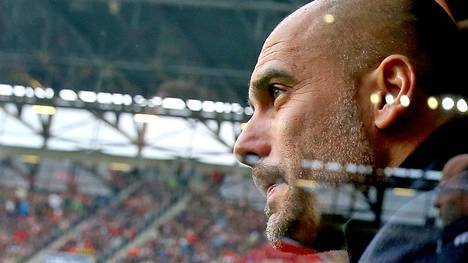 Pep Guardiola-FC Bayern München-Trainerbank