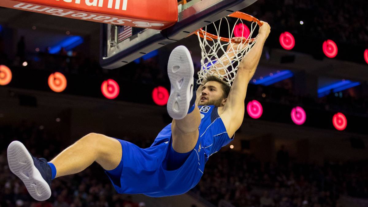 MAXI KLEBER: Bei den Dallas Mavericks verlängerte er erst kürzlich seinen Vertrag, beim Champions for Charity will er nun sein fußballerisches Können unter Beweis stellen