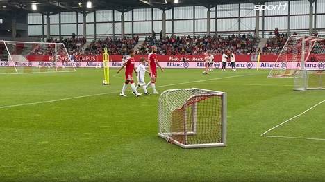 Am Montagmittag wurden auf dem Campus des FC Bayern München offiziell die A-Mannschaften der Männer und Frauen vorgestellt. Erfreulich für die Fans: Auch Konrad Laimer war Teil der Runde.