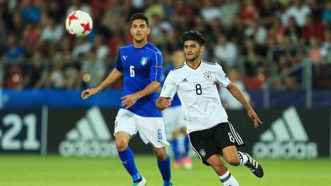 U21, DFB: Stefan Kuntz benennt Kader für Länderspiele, Mahmoud Dahoud (rechts) wurde von Stefan Kuntz in den Kader der U21 berufen