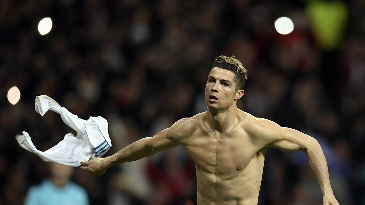 Es ist tatsächlich passiert! Cristiano Ronaldo verlässt Real Madrid und wechselt zu Juventus Turin. Es ist der Transfer-Hammer des Jahres