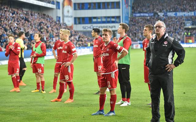 1 Fc Kaiserslautern Abstieg Aus 2 Bundesliga Vermiest Jubilaum