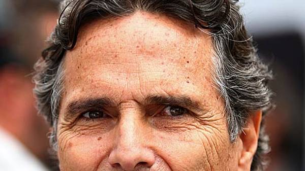Auch der ehemalige Formel-1-Pilot Nelson Piquet schaut auf seiner Heimstrecke vorbei