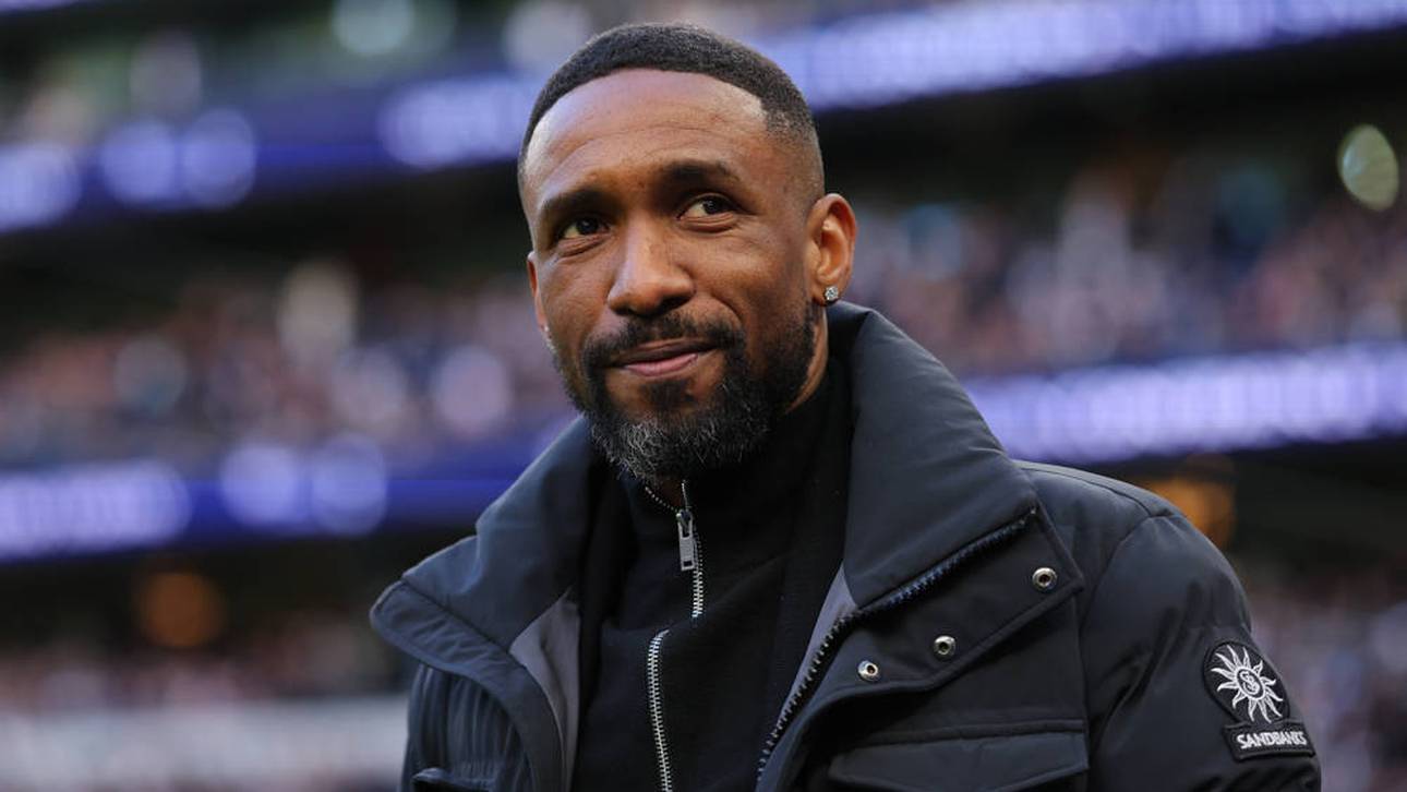 Jermain Defoe ist neuer Trainer beim FC Woking