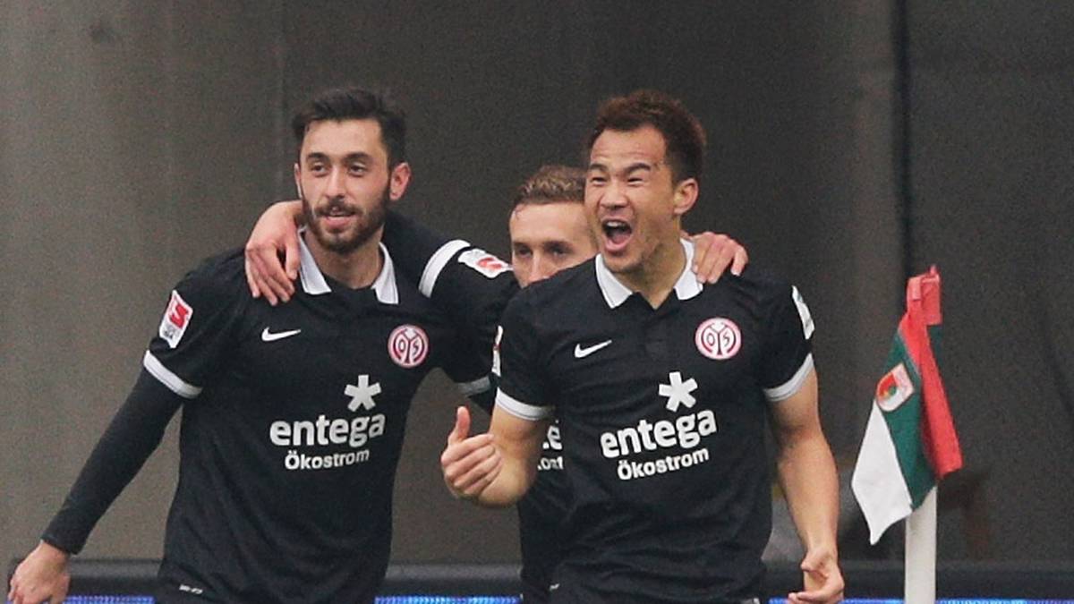Die Führung für die Rheinhessen erzielt Shinji Okazaki. Mit 1:0 geht es in die Pause 