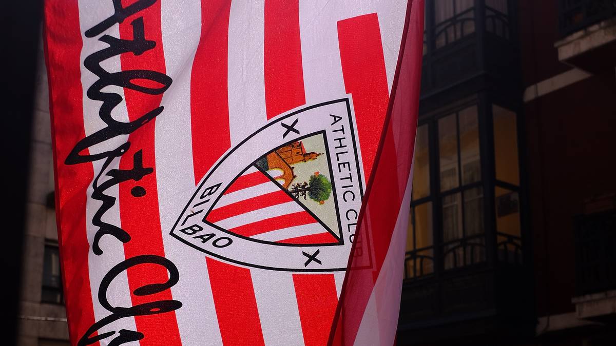 PLATZ 14 - GUILLERMO GOROSTIZA: Mit 178 Toren in 256 Einsätzen verbreitete der Torschützenkönig der Jahre 1930 und 1932 in den gegnerischen Strafräumen Angst und Schrecken. Im Schnitt gelangen ihm 0,7 Tore pro Spiel. Er feierte sechs Meistertitel mit Athletic Bilbao und dem FC Valencia