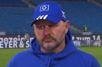 Nach nun vier sieglosen Ligaspielen wächst der Druck auf HSV-Trainer Steffen Baumgart. Dieser gibt sich nach dem verspielten Sieg gegen Schalke aber kämpferisch.