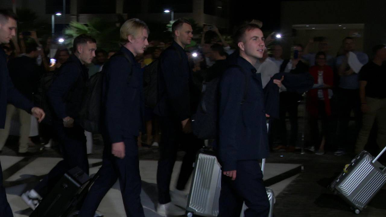 DFB-Team mit Götze, Flick und Co. kommt vor WM in Katar im Teamhotel an