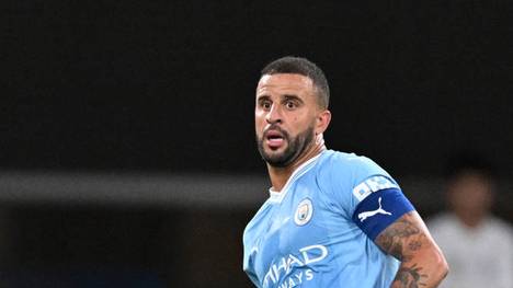 Der FC Bayern will Kyle Walker. Aber will ihn Manchester City überhaupt abgeben? Trainer Pep Guardiola gibt sich kämpferisch und hofft auf den Verbleib des Rechtsverteidigers.