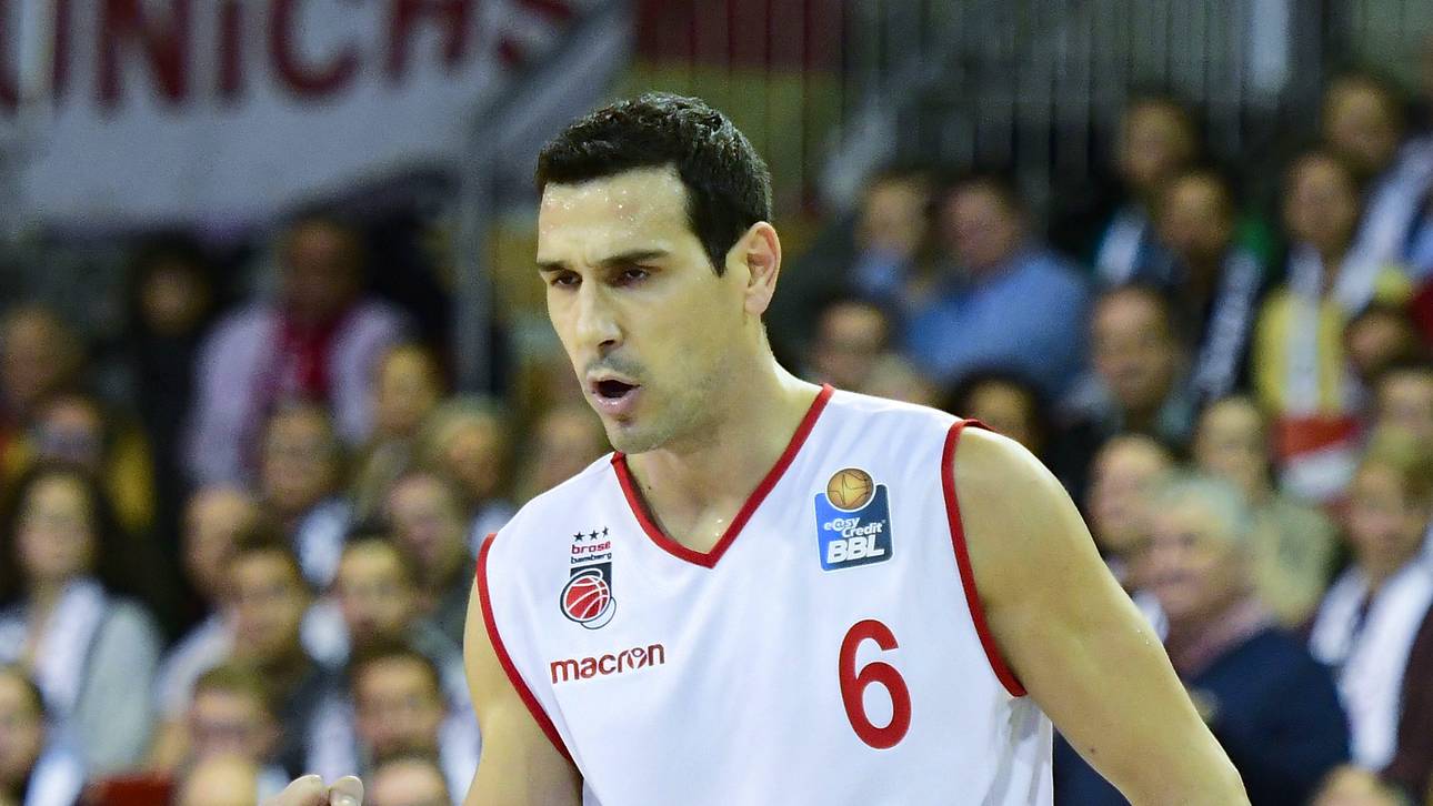 Meister Bamberg löst Playoff-Ticket