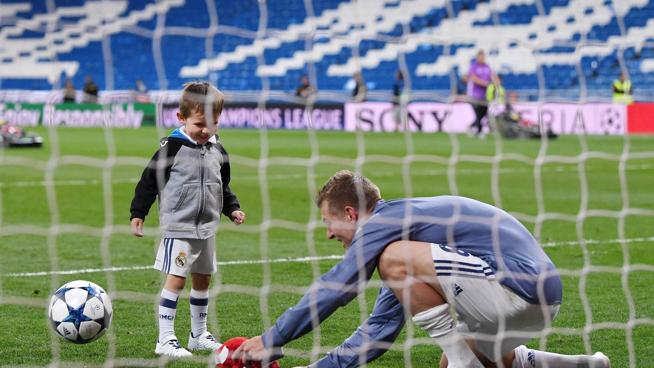 Sohn gefeiert: Kroos dankt FCB-Fans
