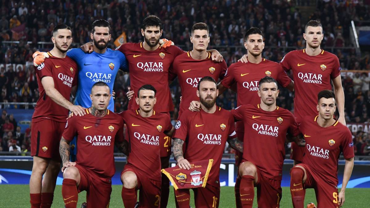 PLATZ 18: AS ROM - Elf Teilnahmen seit 2001 und ein Vorstoß bis ins Halbfinale in der vergangenen Spielzeit gegen den FC Liverpool (Teamfoto vor dem Rückspiel) stehen für den AS Rom zu Buche. Nach einer 2:5-Hinspielpleite in Anfield verfehlt die Roma nach einem 4:2-Erfolg nur knapp das Finale