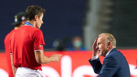 Robert Lewandowski ist bei der Golden-Boy-Gala von der italienischen Tuttosport zum Golden Player gekürt worden. Bayerns Vorstandsboss Karl-Heinz Rummenigge erhielt die Auszeichnung als "Best European Manager". 