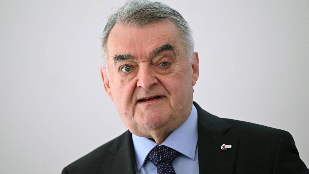 Reul nimmt Vereine in die Pflicht