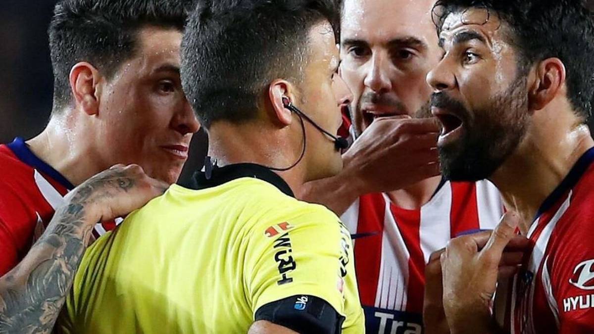 DIEGO COSTA: Der Stürmer von Atletico Madrid flog Anfang des Jahres im Topduell beim FC Barcelona schon nach 28 Minuten vom Platz und danach für acht Spiele aus dem Verkehr gezogen. Die Sperre umfasst vier Spiele wegen Beschimpfung des  Schiedsrichters und noch einmal vier Spiele obendrauf, weil Costa den Unparteiischen attackierte