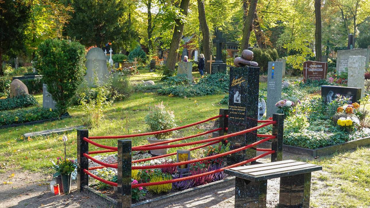 Das Grab von Graciano Rocchigiani am Alten St.-Matthäus-Kirchhof in Berlin