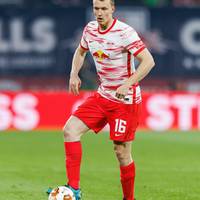 Fußball-Nationalspieler Lukas Klostermann plant nach seiner schweren Verletzung in der neuen Saison nun durchzustarten. Sein Vertrag bei RB läuft noch bis 2024.