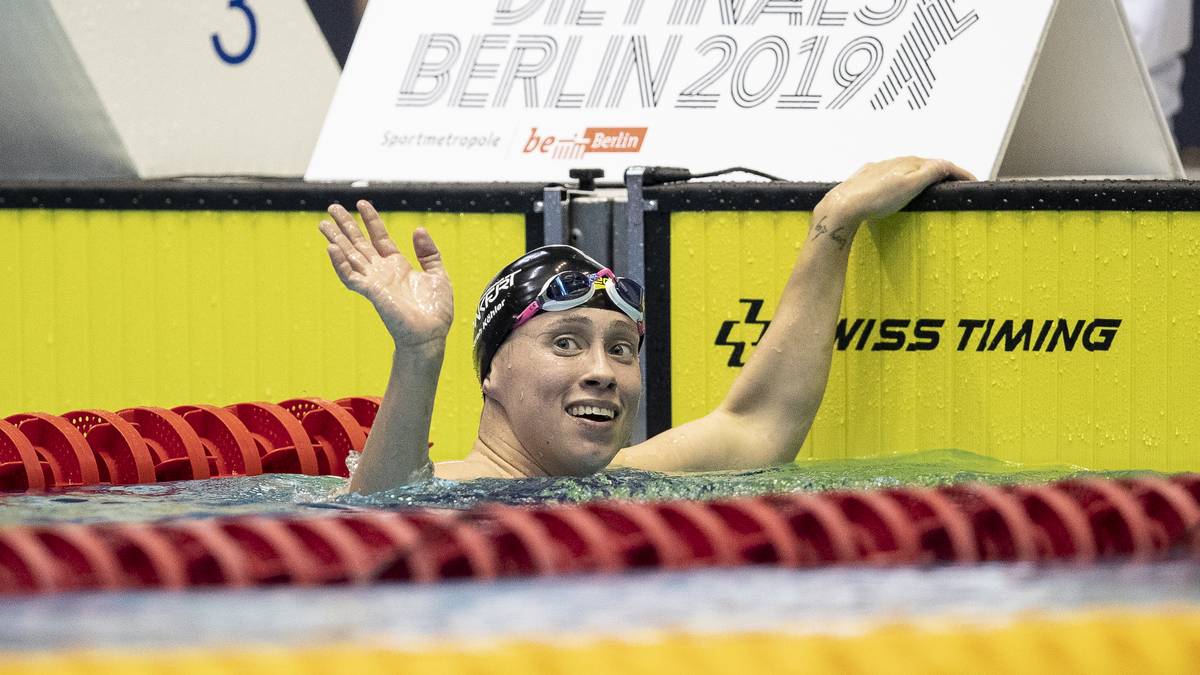 SCHWIMMEN (Becken und Freiwasser): Bei der Schwimm-WM überzeugten zuletzt vor allem Sarah Köhler (Bild) und Florian Wellbrock. Während sie Silber holte (allerdings ohne Superstar Ledecky, der Gold praktisch sicher ist, wenn sie gesund ist) holte er über 1.500 Meter das erste deutsche Becken-Gold seit 2015 und machte zugleich das historische Double im Becken und Freiwasser perfekt