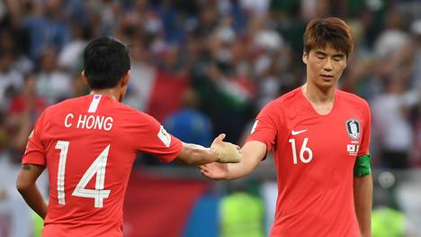 Ki Sung Yong (r. ) muss gegen Deutschland passen