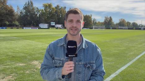 Die BVB-Talente Paris Brunner und Cole Campbell absolvieren im Trainingslager von Borussia Dortmund eine individuelle Einheit - am Vorabend sorgt ein brisanter Bericht zu den Youngstern für Aufsehen.