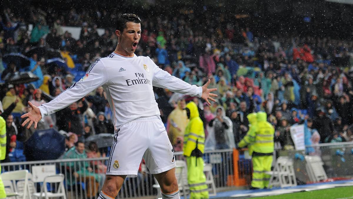 LINKSAUSSEN: Cristiano Ronaldo (Real Madrid) - Rating 94