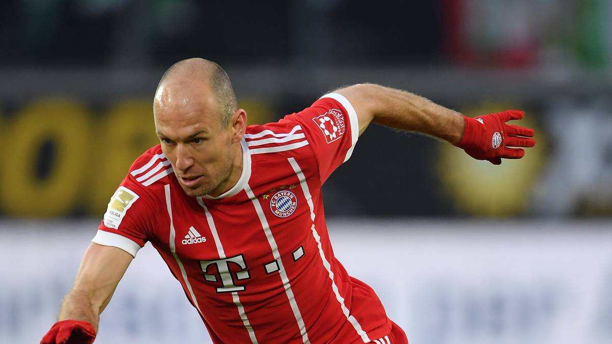 ARJEN ROBBEN: Im Bayern-Angriffswirbel fiel der Niederländer etwas ab. Sehr engagiert, aber mi etwas Pech im Abschluss - SPORT1-Note: 2,5