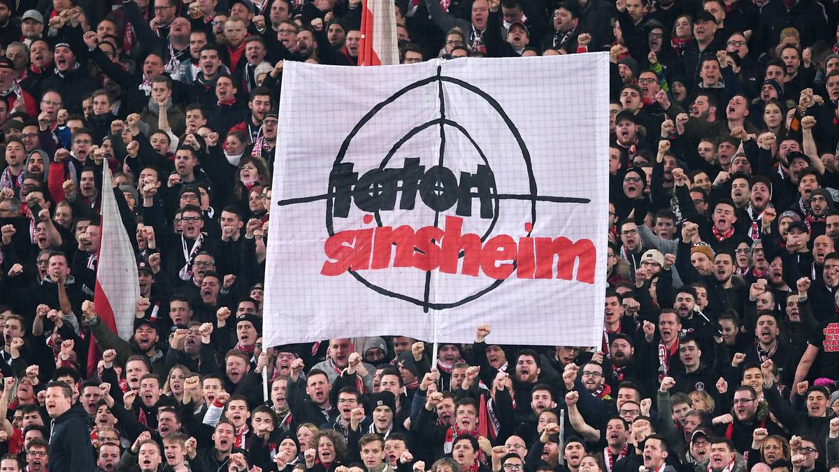 Zum Abschluss des Fußball-Wochenendes protestieren auch die Fans des VfB Stuttgart im Montagsspiel gegen Bielefeld gegen Dietmar Hopp und die Verantwortlichen - oder sind sie etwa nur TV-Fans?