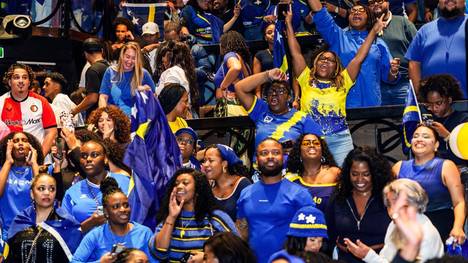 In genau 100 Tagen startet die WM 2026. Neben den großen Favoriten haben sich auch echte Underdogs wie Debütant Curaçao, Kap Verde oder Schottland für das Turnier in Nordamerika qualifiziert.