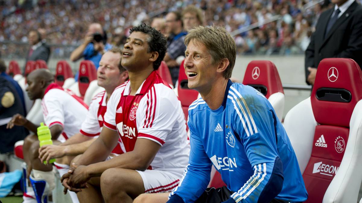 Als solcher holte Rijkaard fünf Meisterschaften und den Europapokal der Pokalsieger 1987. Floh nach einem Bruch mit Cruyff ins Ausland. Als Trainer mit Barcelona Champions-League-Sieger