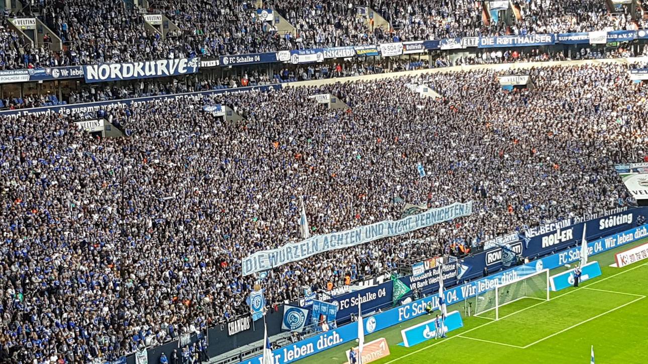 S04-Fans kritisieren Transferpolitik